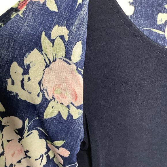 Bay Studio Navy Pink Floral Layered Look Blouse Top Medium - Picture 3 of 7